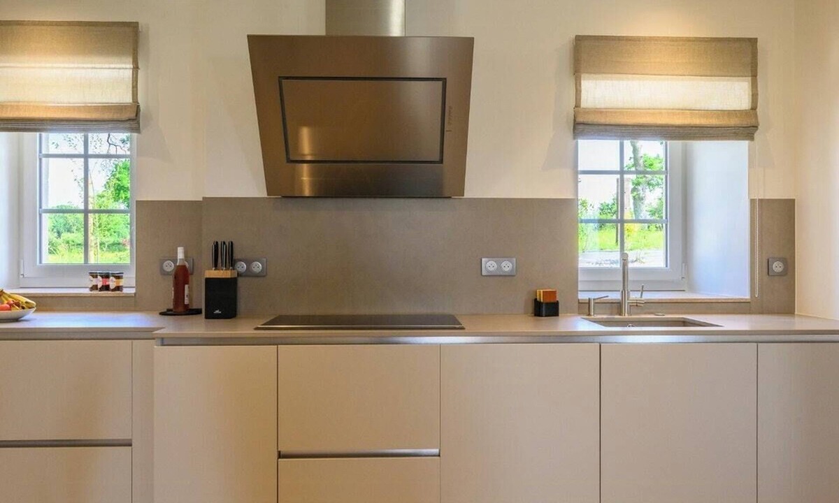 Saint-Sauveur-le-Vicomte House | Luxurious villa with spa and indoor swimming pool
