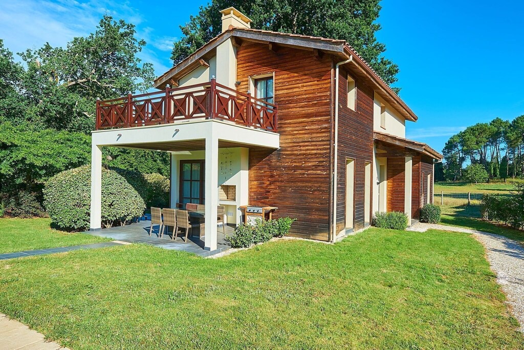 Salles Villa | Luxurious detached villa in a nature reserve with a castle