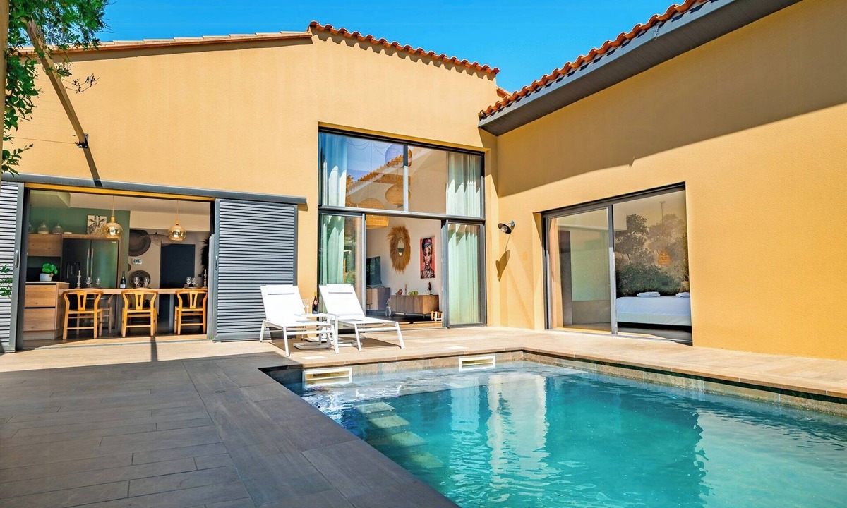 Baho House | Luxury villa with pool in Baho