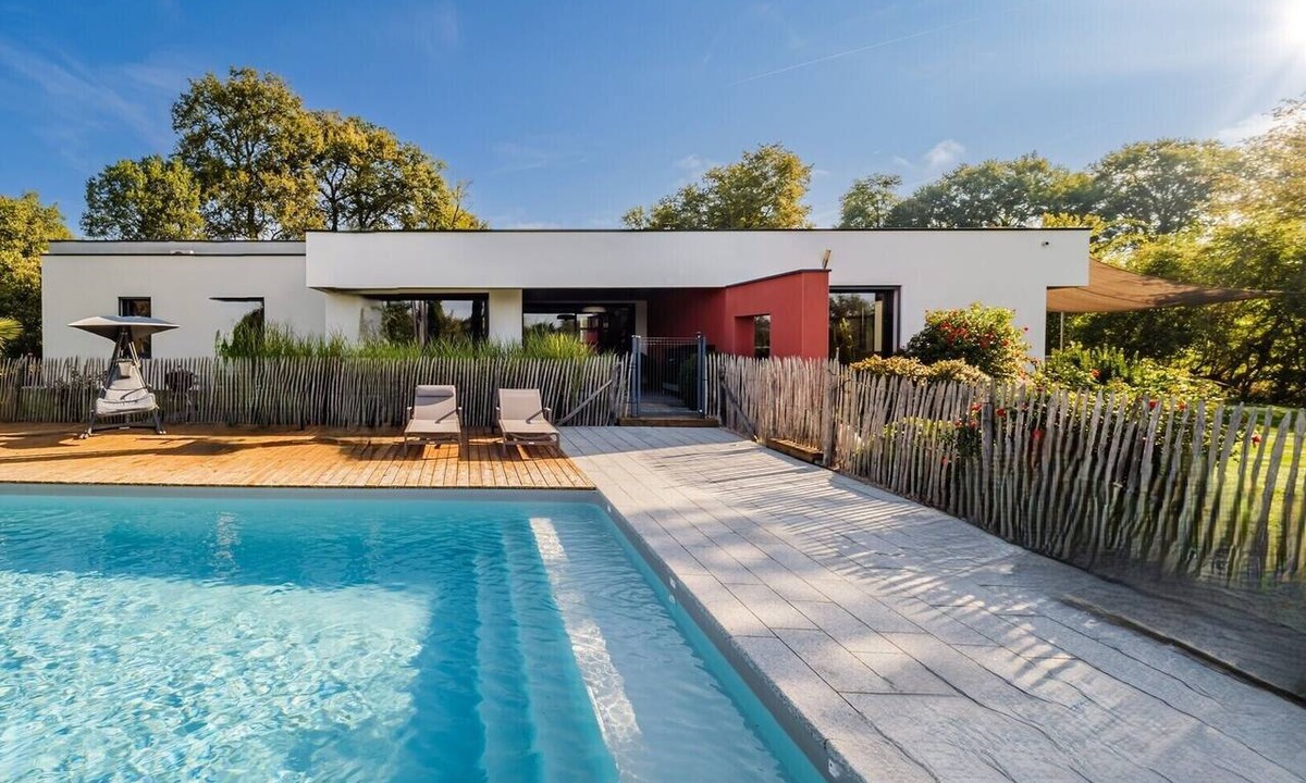 Carmaux Villa | Magnificent architect-designed house with swimming pool 20 min from Albi.