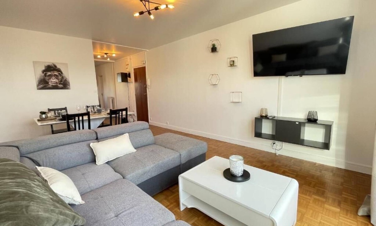 Nord - Gare Apartment | Magnifique Appartement de 100m2 à 5min à Pied de la Gare du Mans