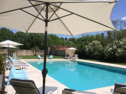 Saint-Hippolyte Apartment | Magnifique demeure piscine privée 14x8 m