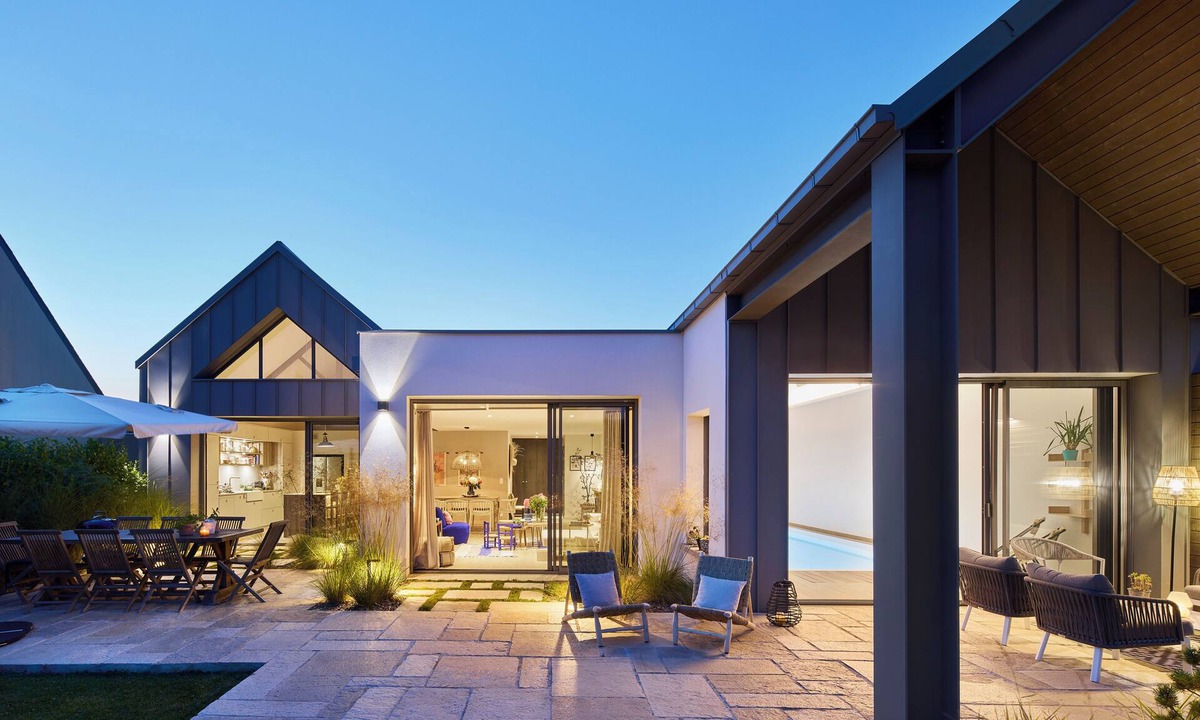 Saint-Marine Villa | Magnifique Villa Contemporaine, Piscine Intérieure