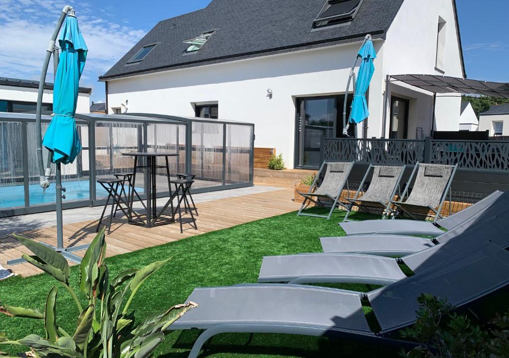 Le Tour-du-Parc Villa | Maison 10 pers en bord de mer avec piscine couverte et chauffée, spa et hamman