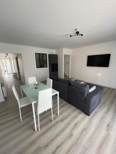 Villeparisis Villa | Maison 100m2 uniquement famille & professionnel