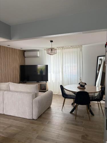Monce-en-Belin House | Maison 24h du Mans