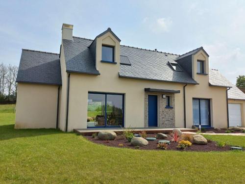 Tregastel House | Maison 3* avec Terrasse, Confort Moderne, Proche Plages et Randonnées - FR-1-542-53