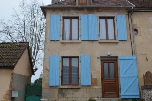 Saint-Amand-en-Puisaye House | Maison accueillante à Saint-Amand-en-Puisaye avec jardin