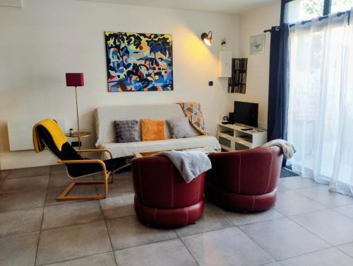 Haie Vigne House | Maison au calme avec terrasse et parking privé proche centre ville