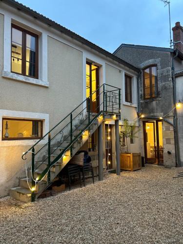 La Charite-sur-Loire House | Maison au pied des remparts