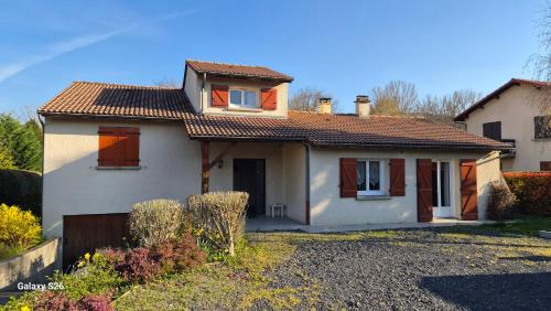 Veyre-Monton House | maison avec jardin 2000 m2