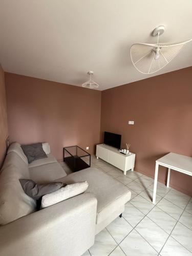 Teilhard House | Maison avec terrasse et balcon - 2 chambres - proche Clermont-Ferrand