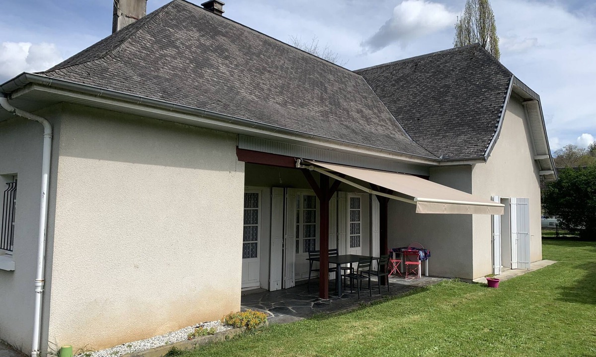 Arette House | Maison Avec Terrasse et Jardin au Pied de la Montagne