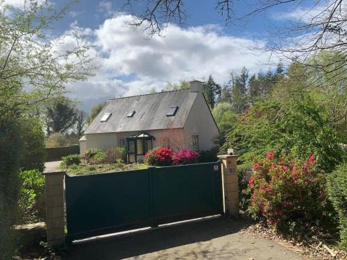 Le Faouet House | Maison calme au milieu d'un parc arboré de 3000m2