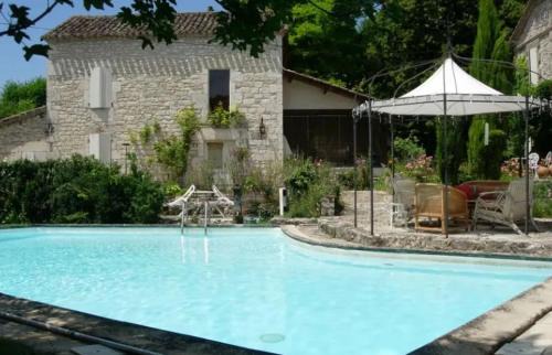 Montaigu-de-Quercy House | Maison charmante avec piscine partagée à Montaigu-de-Quercy
