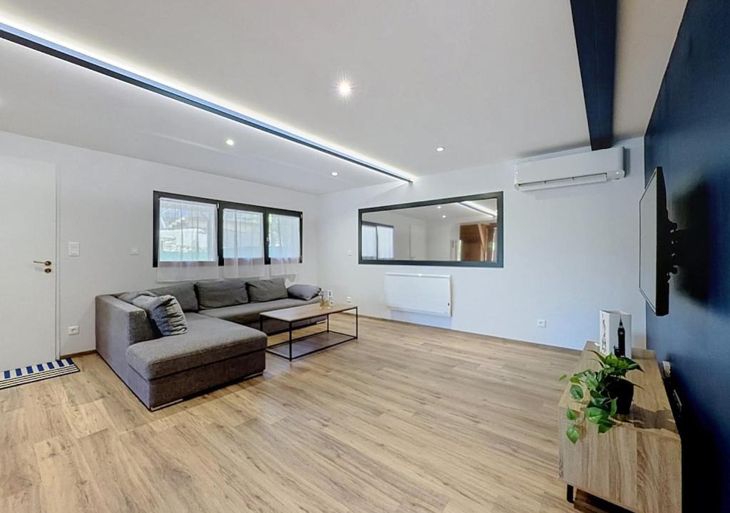 Montaigut-le-Blanc Apartment | Maison climatisée 130m2 3 chambres & terrasse