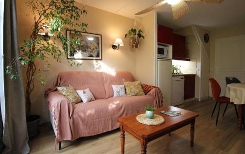 Monflanquin House | Maison cosy 6 pers - piscine chauffée - nature et lac - Monflanquin