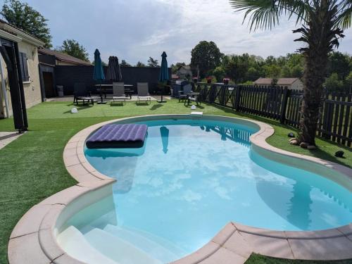Limeyrat Villa | Maison cosy avec piscine privée en Dordogne -7 personnes