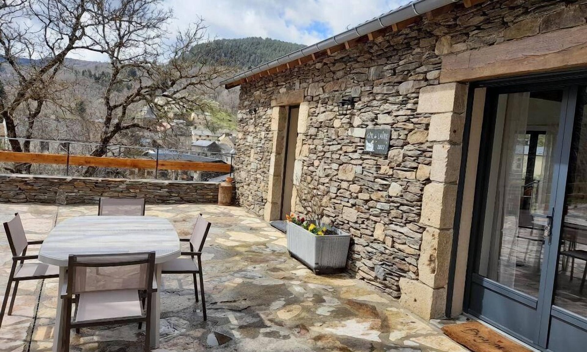 Fraissinet-de-Fourques House | Maison de l'Aire - FRAISSINET-DE-FOURQUES