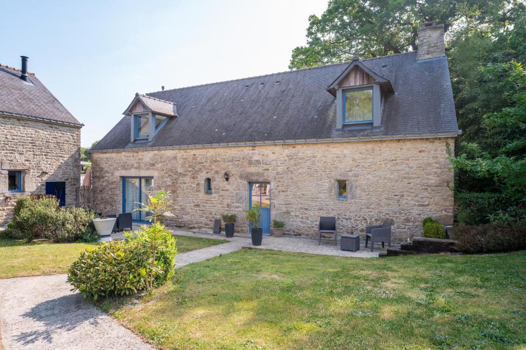 Theix-Noyalo Bed & Breakfast | Maison D'hôtes De Calzac Moulin -