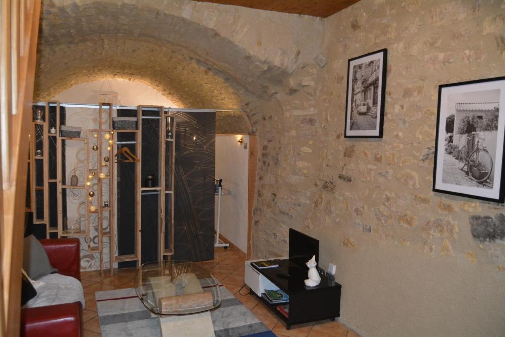 Saint-Maurice House | maison de bourg en pierre