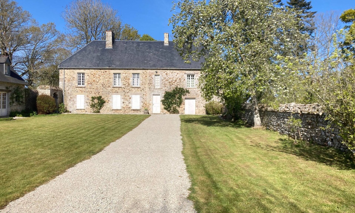 Montsenelle House | Maison de Campagne de Charme en Plein Bocage