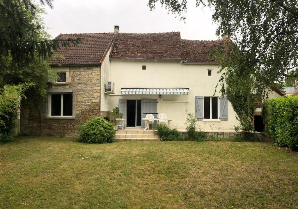 Suilly-la-Tour House | Maison de Campagne