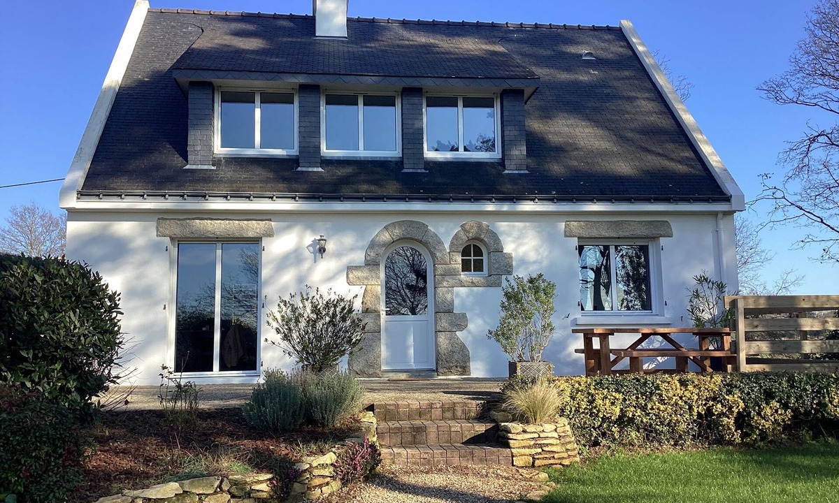 Plumergat House | Maison de Campagne Néo-bretonne sur un Grand Parc Verdoyant. Golfe du Morbihan