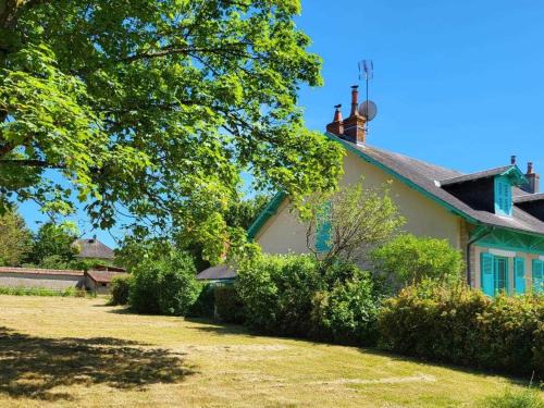 Lurcy-Levis House | Maison de charme avec grand jardin, au cœur d'un village proche de Nevers - FR-1-489-556