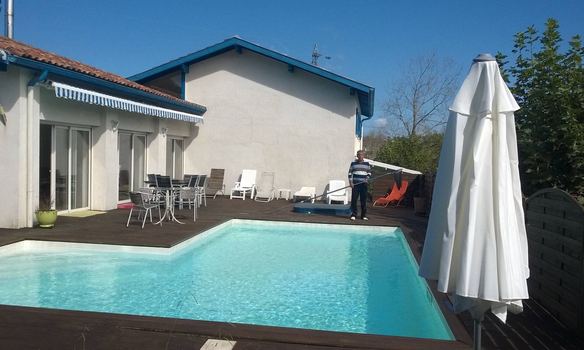 Bidart House | Maison de vacances avec piscine pour groupe
