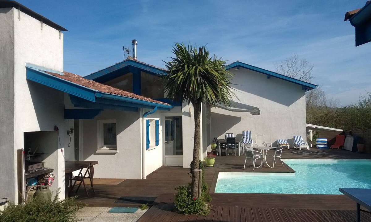 Bidart House | Maison de vacances avec piscine pour groupe