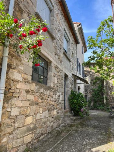 Branoux-les-Taillades House | Maison de village Cévenole climatisée à Branoux-Les-Taillades - Gard - #TravellerAwards 2026