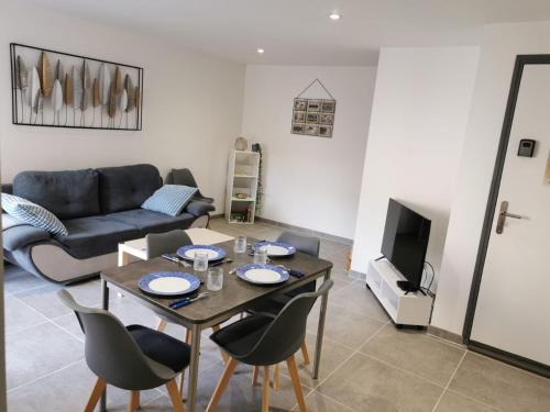 Renaison Apartment | maison de village
