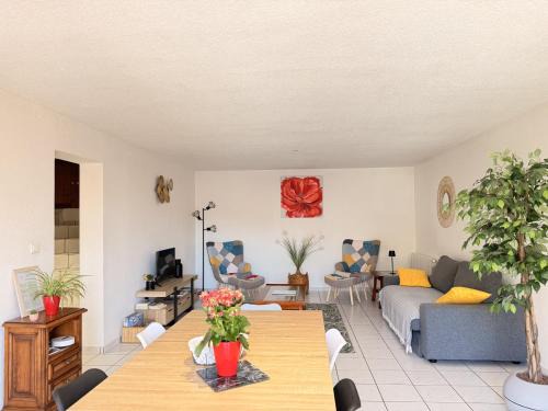 Sayat House | Maison du Puy