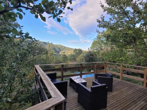 Planzolles House | Maison en pierre au cœur de l'Ardèche avec 4 lits, 2 chambres