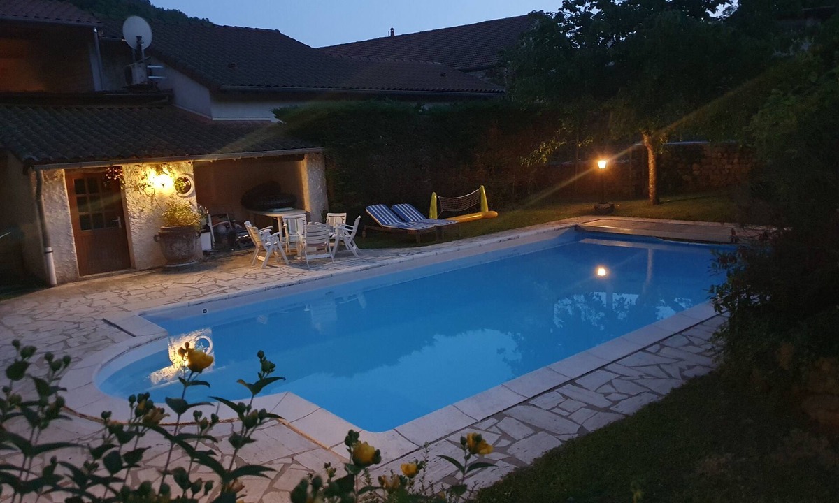 Vorey House | Maison en Pierre Avec Piscine Privée Dans un Domaine Clos et Arboré de 2200 m2