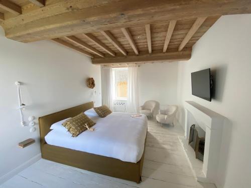 Saint-Come-du-Mont House | Maison Galop Marin