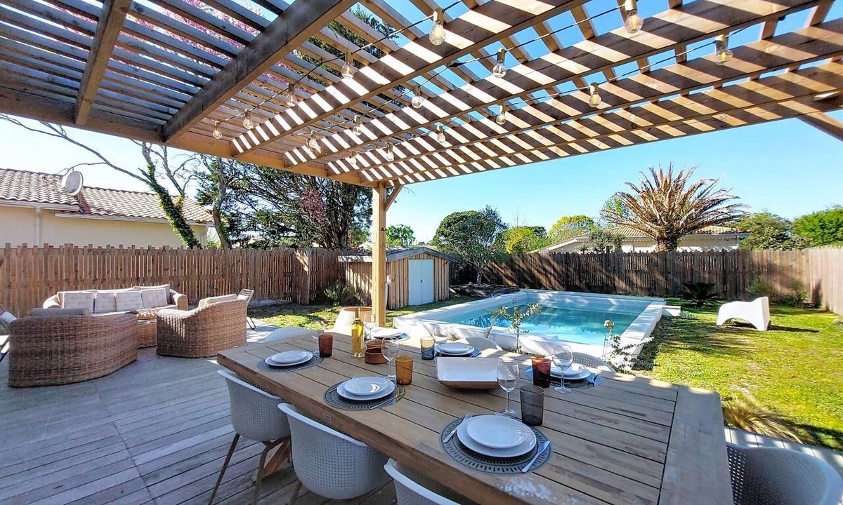 Cazaux House | Maison Georgia Rose by Interhome