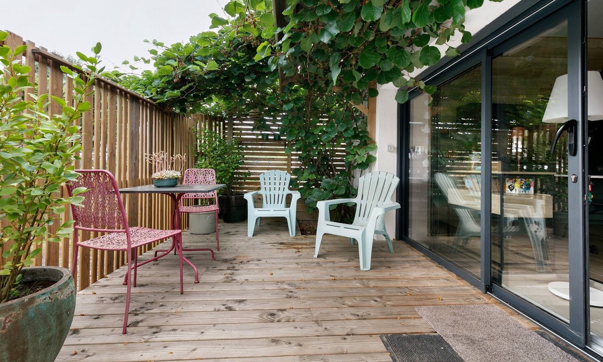 Marzan House | Maison “Gîte Mimosas” with Terrace and Wi-Fi