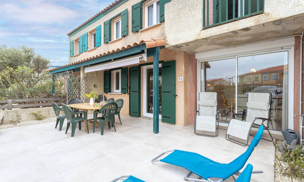 Le Barcares House | Maison Goéland – A Relaxing Getaway Between Land and Sea, Shared Pool & Balcony