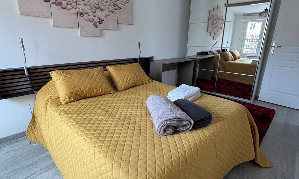 Plateau - Mont-Valerien Villa | Maison L'Olivier with private parking space