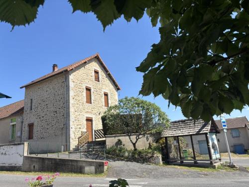 La Chabanne House | Maison moderne à La Chabanne avec jardin et animaux admis - FR-1-489-341