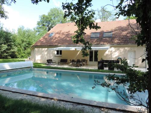 Perreux Villa | Maison neuve avec piscine dans domaine arboré - Domaine de la Brionnerie