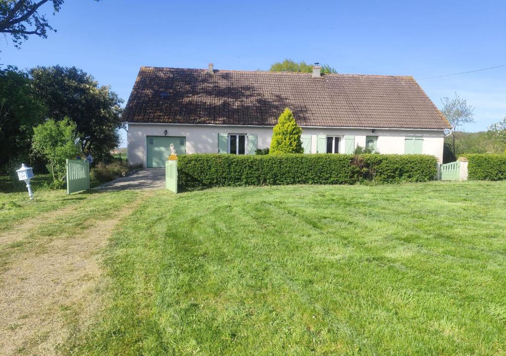Arthon House | Maison plain-pied à la campagne avec jardin privatif, barbecue, proche Parc de la Brenne et Châteauroux - FR-1-591-599