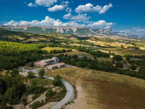 Laragne-Monteglin House | Maison Time-out