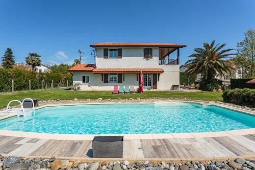 Urt House | Maison Urt - Charmante maison avec piscine