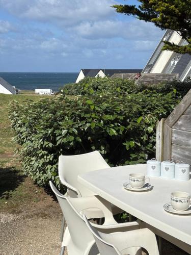 Guidel-Plages Apartment | Maisonnette vue mer - piscine - Guidel Plage