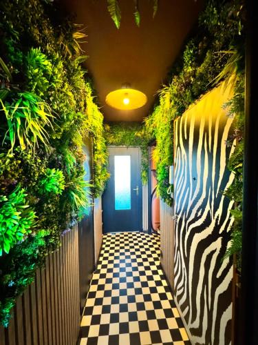 Quartier des Eaux-Claires Apartment | Mango Jungle - Trip to Grenoble - Fully equipped 1-bedroom apartment