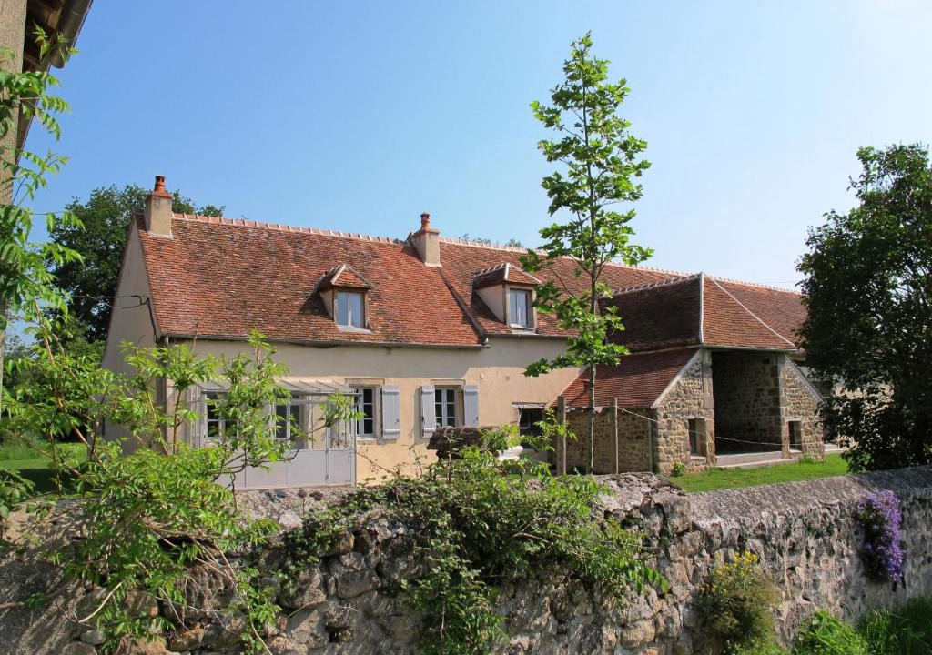 Braize House | Marvellous Holiday Home in Braize with Garden