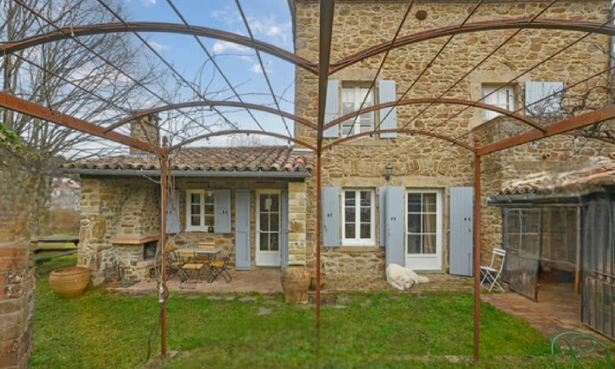 La Vernarede House | Mas Cevenol with Jacuzzi in the Cevennes